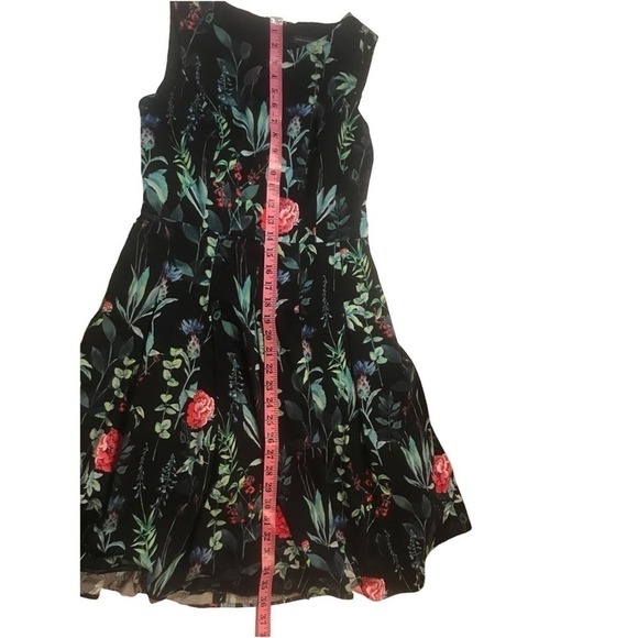 Tommy Hilfiger Floral Pleated Black, Green Red  Fit Flare Dress Size 6 - Picture 6 of 11
